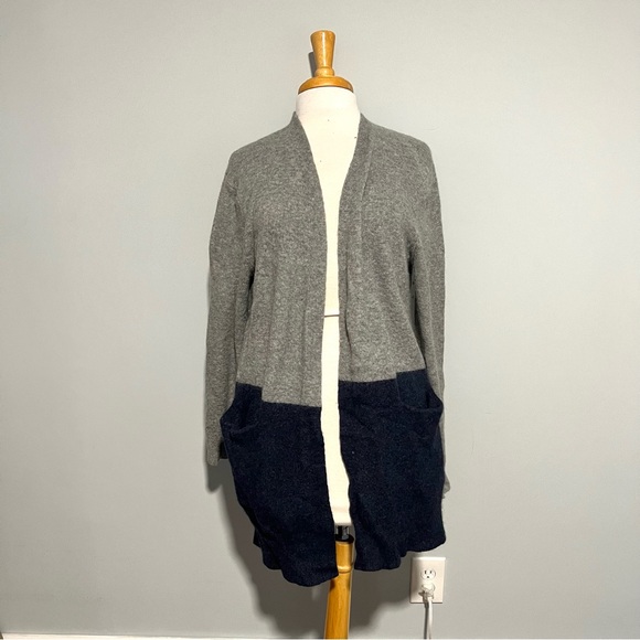 Madewell Sweaters - Madewell Gray Navy Blue Comfy Colorblock Cardigan Sweater Size S